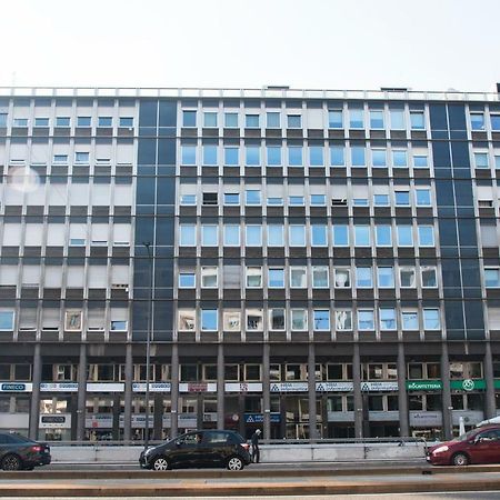 Youhosty - Pisani Big 13 Milano Dış mekan fotoğraf
